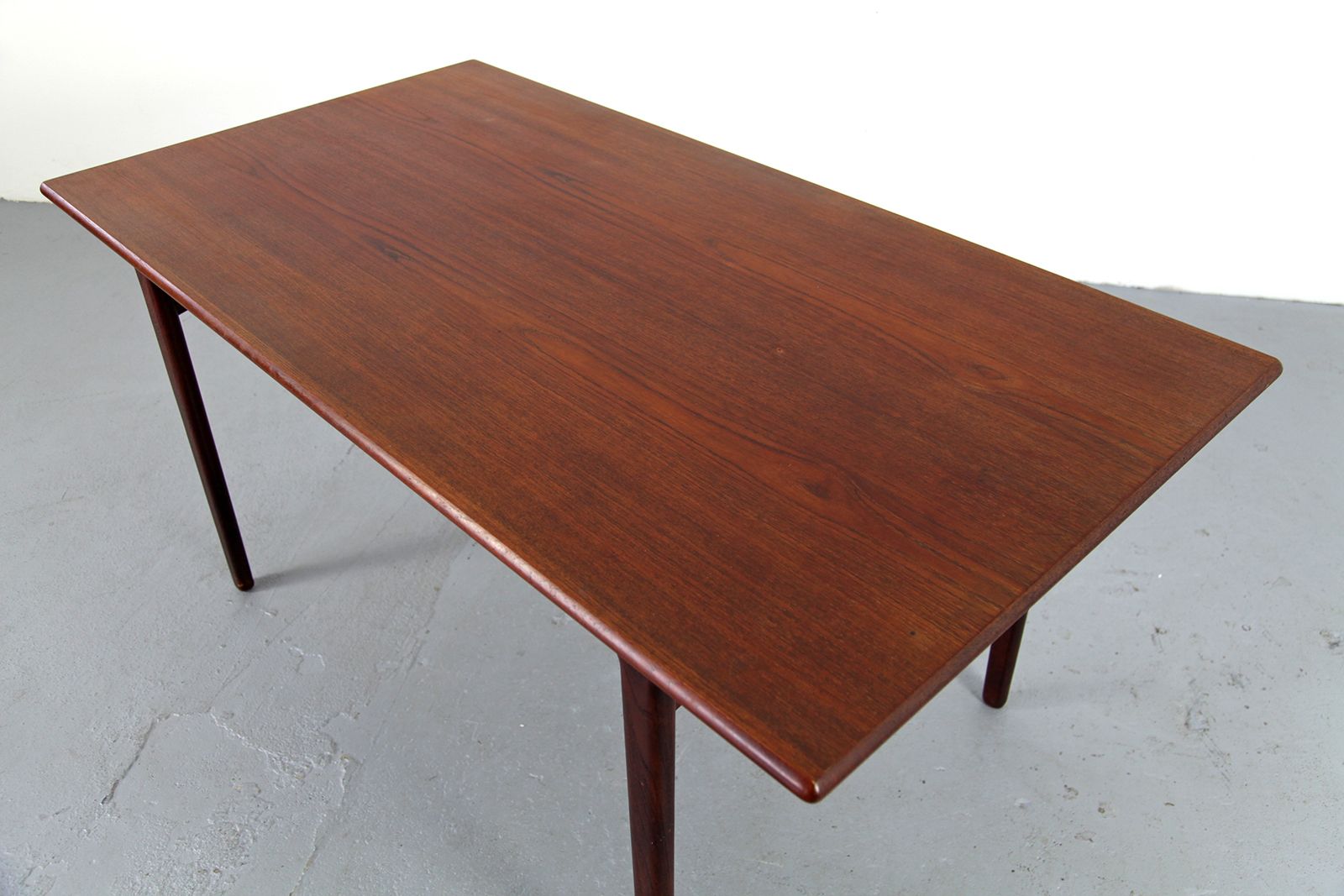 Teak Dining Table by Ejner Larsen & Bender Madsen for sale at Pamono