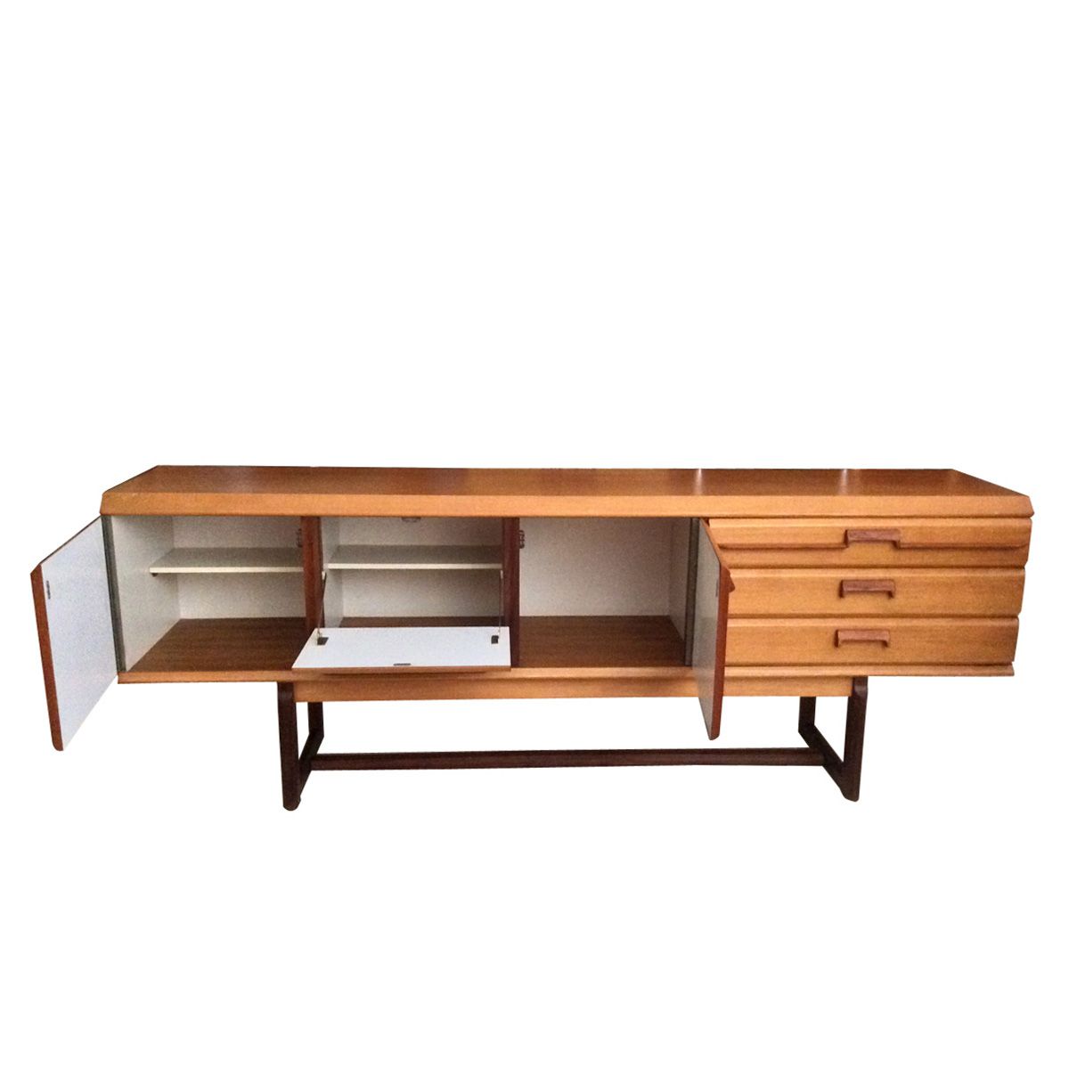 Langes sideboard aus dänemark, 1970 bei pamono kaufen