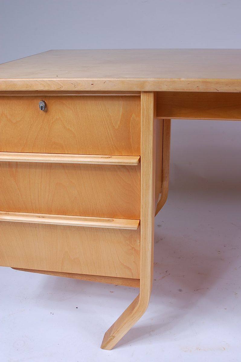 Birch Plywood Desk by Cees Braakman for Pastoe, 1950s for sale at Pamono