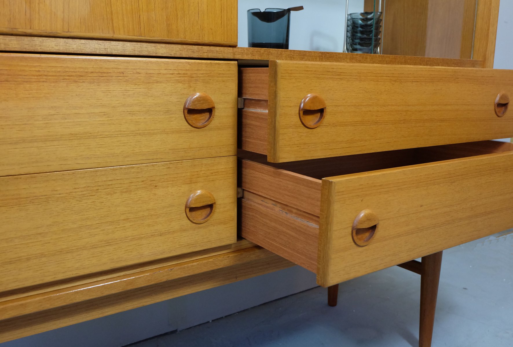Kleines mid century sideboard, 1960er bei pamono kaufen