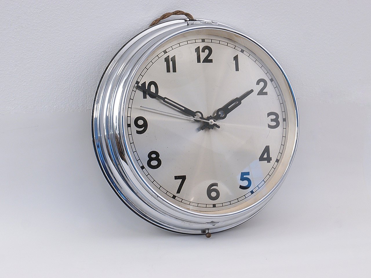 Vintage Wall Clock, 1920s for sale at Pamono