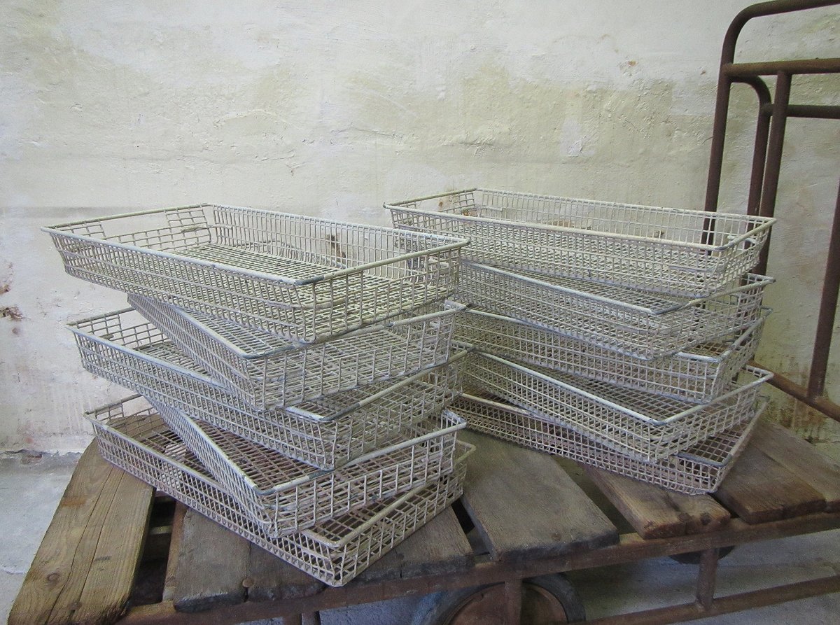 Industrial Metal Baskets, 1950s, Set of 10 for sale at Pamono