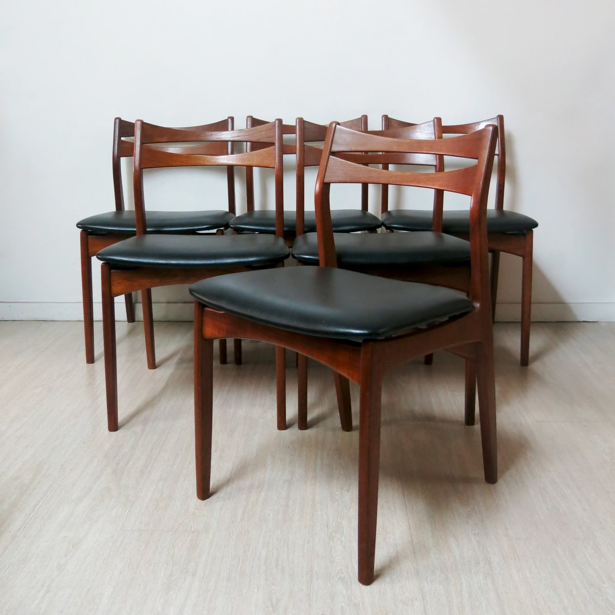 Vintage Danish Dining Chairs by Christian Linneberg, 1960s, Set of 6 for sale at Pamono