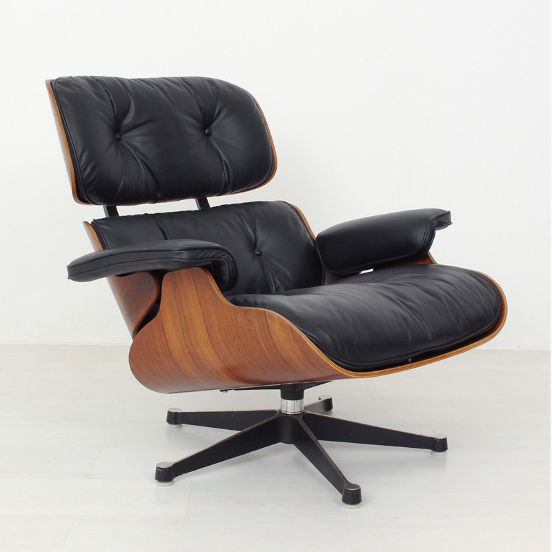 Eames Lounge Chair Herman Miller for sale at Pamono