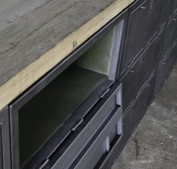 Großer Industrieller Schreibtisch bei Pamono kaufen