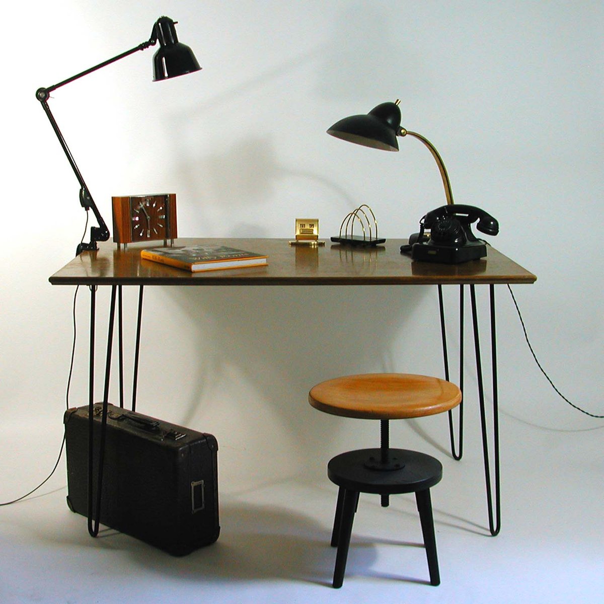 Industrie schreibtisch aus nussbaum haarnadel beine, 1950er bei ...