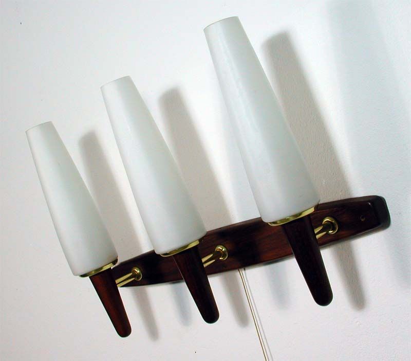 Danish Opal Glass Wall Light, 1960s for sale at Pamono