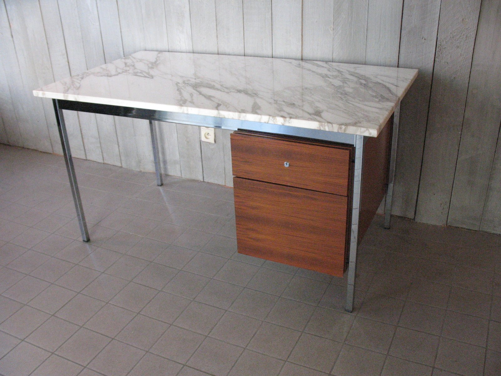 Small Executive Desk by Florence Knoll for Knoll International for sale
