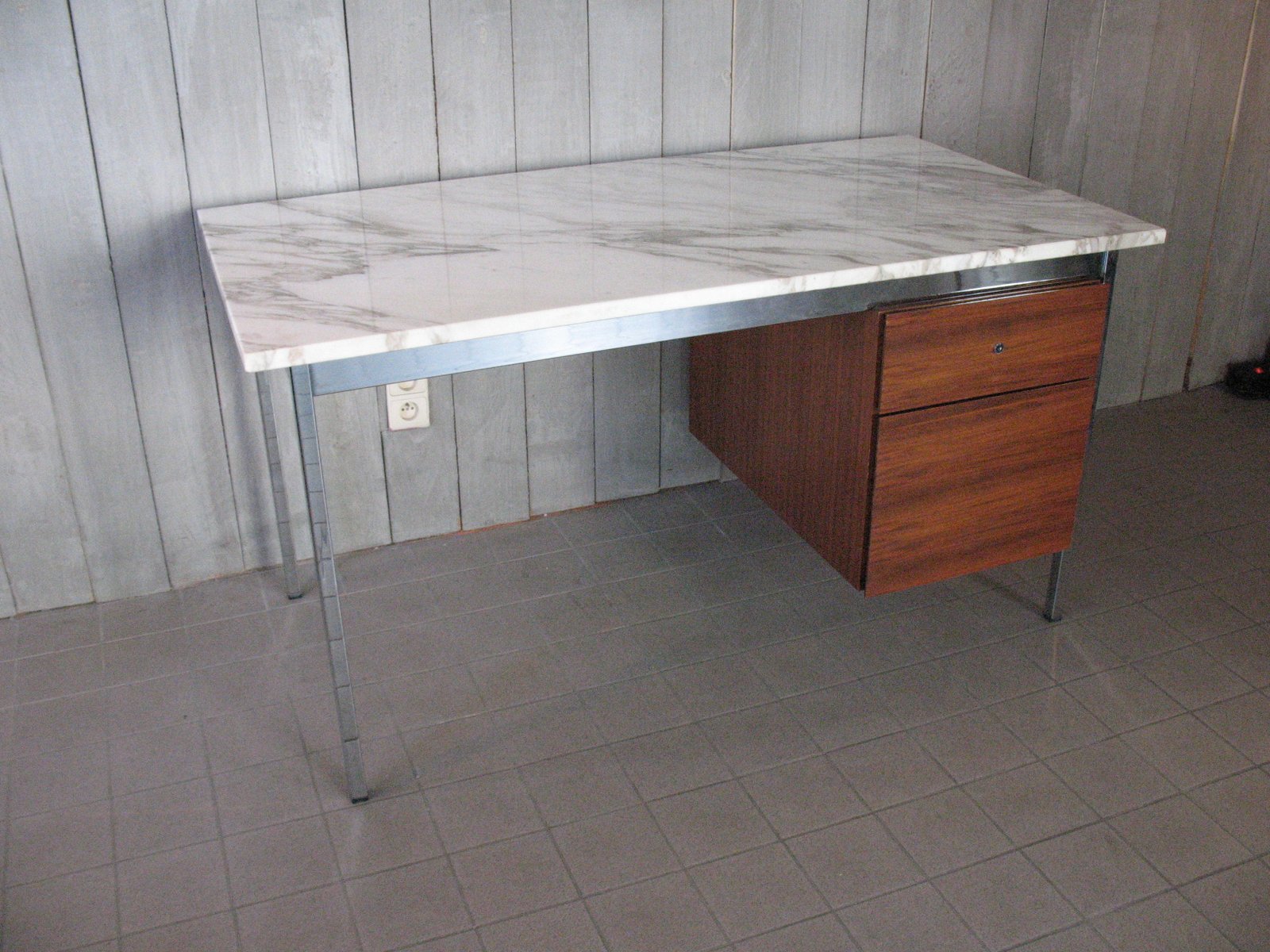 Small Executive Desk by Florence Knoll for Knoll International for sale