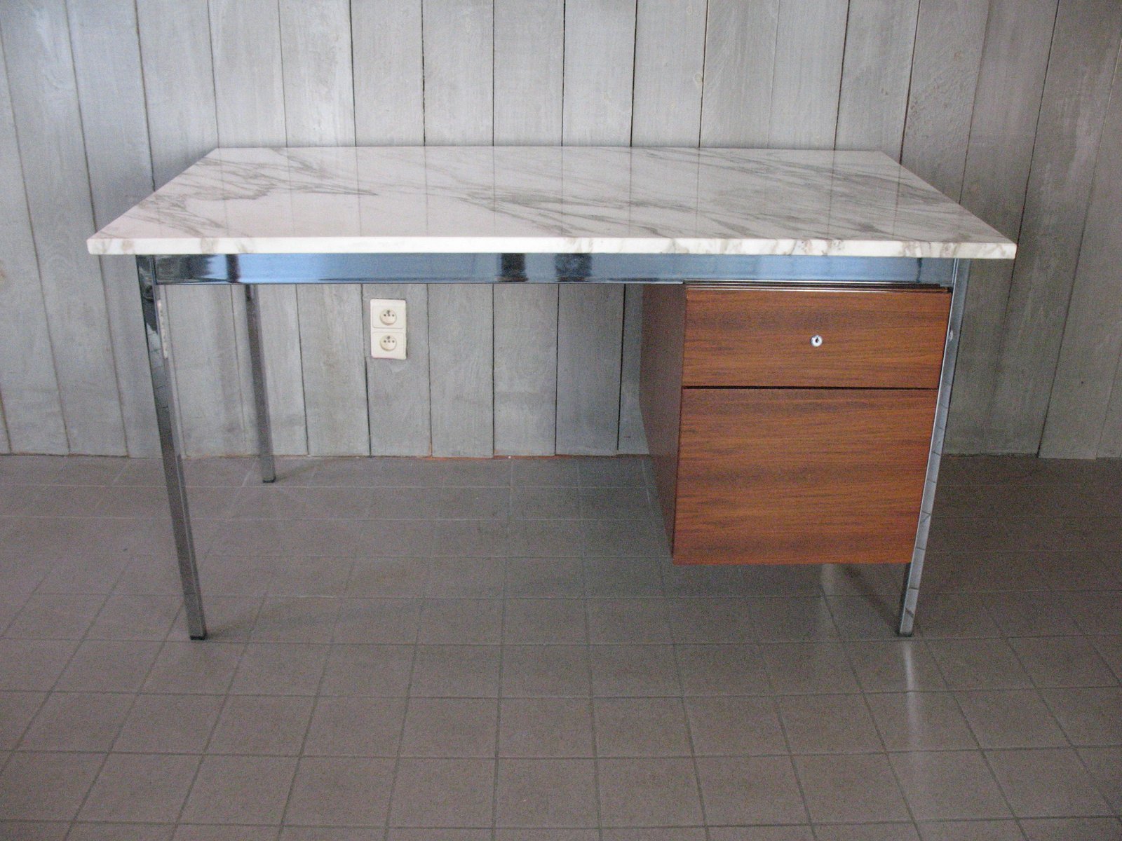 Small Executive Desk by Florence Knoll for Knoll International for sale