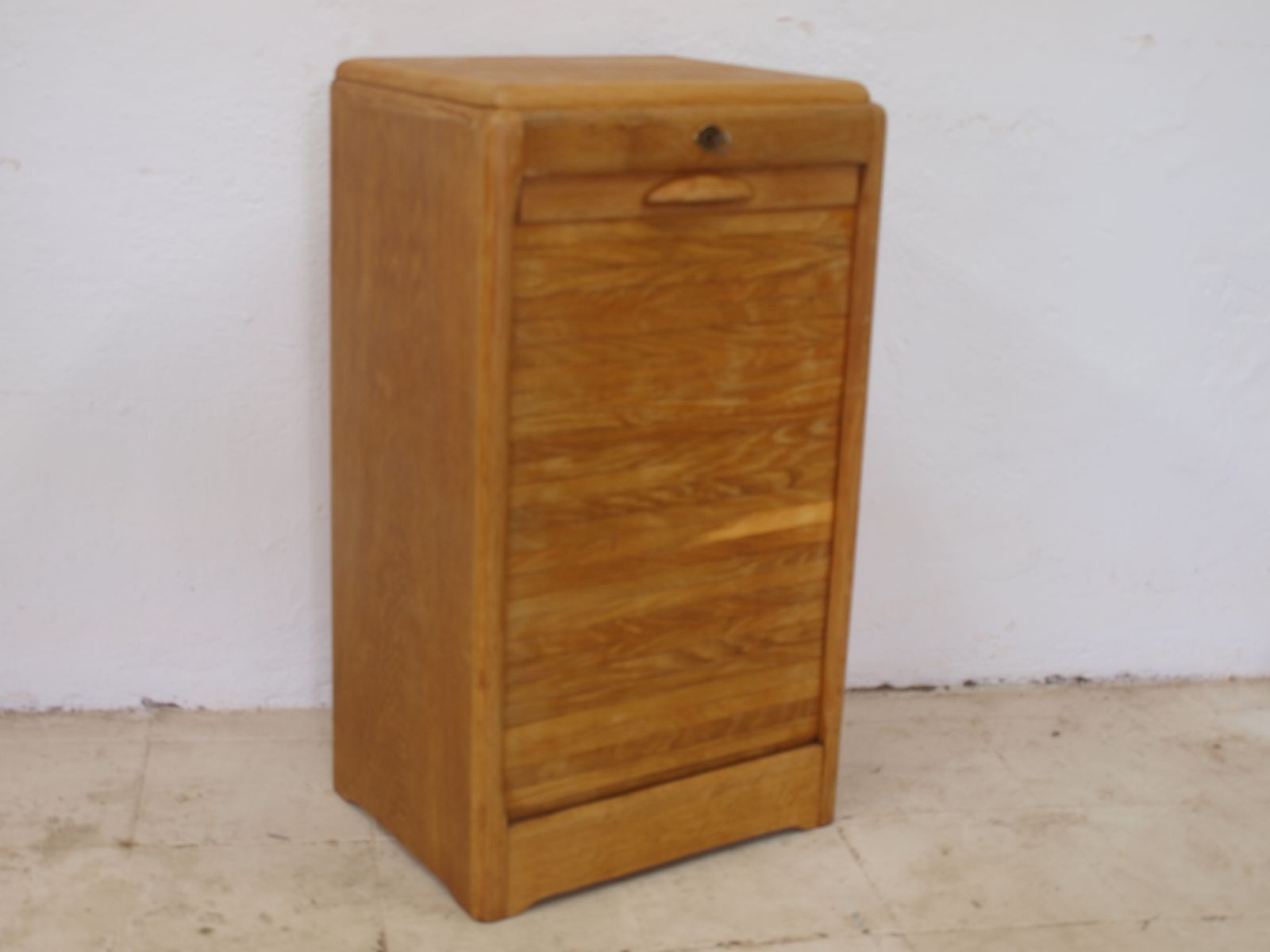 Vintage Oak File 1920s for sale at Pamono